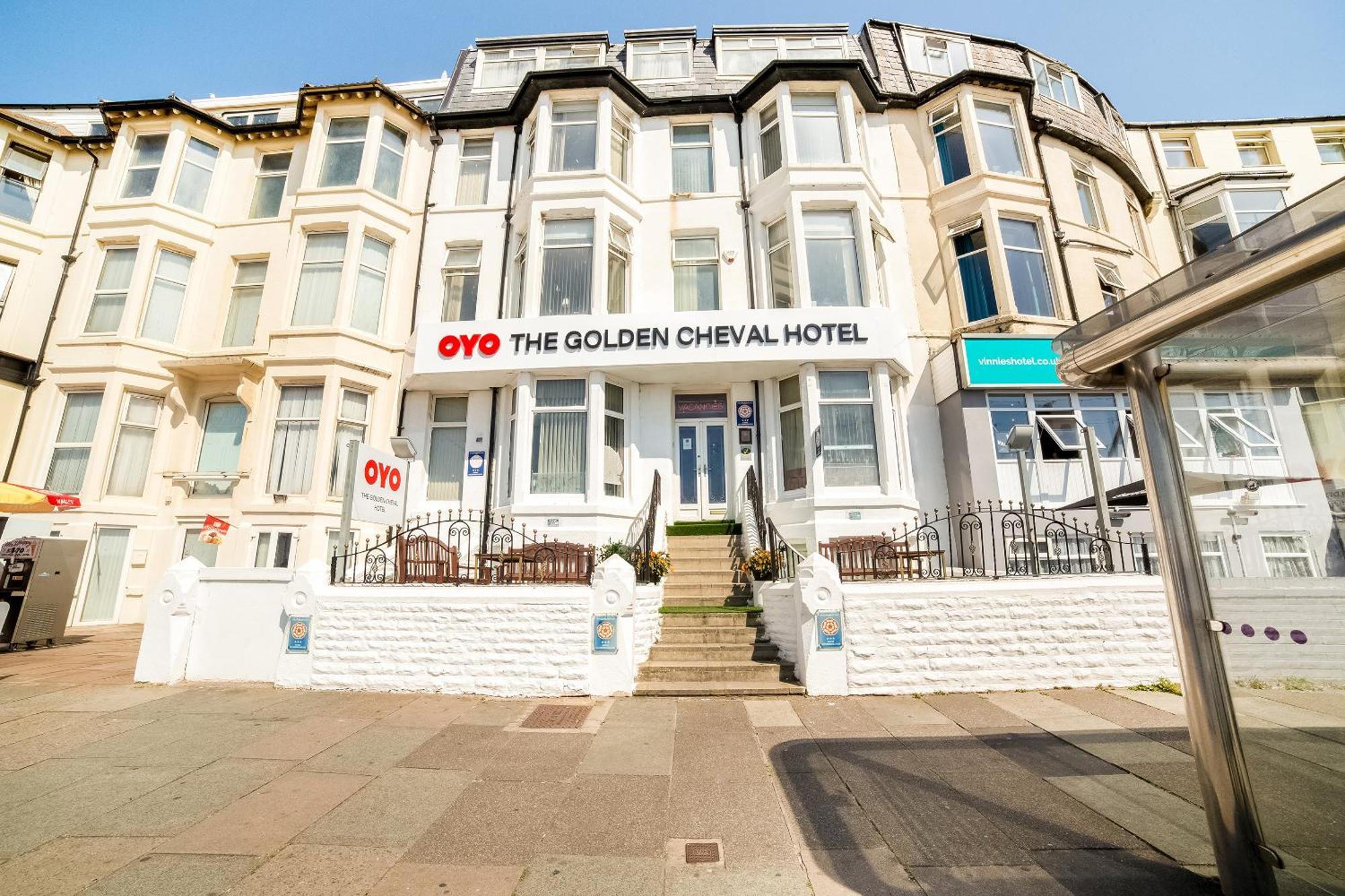 Oyo The Golden Cheval Hotel 3*