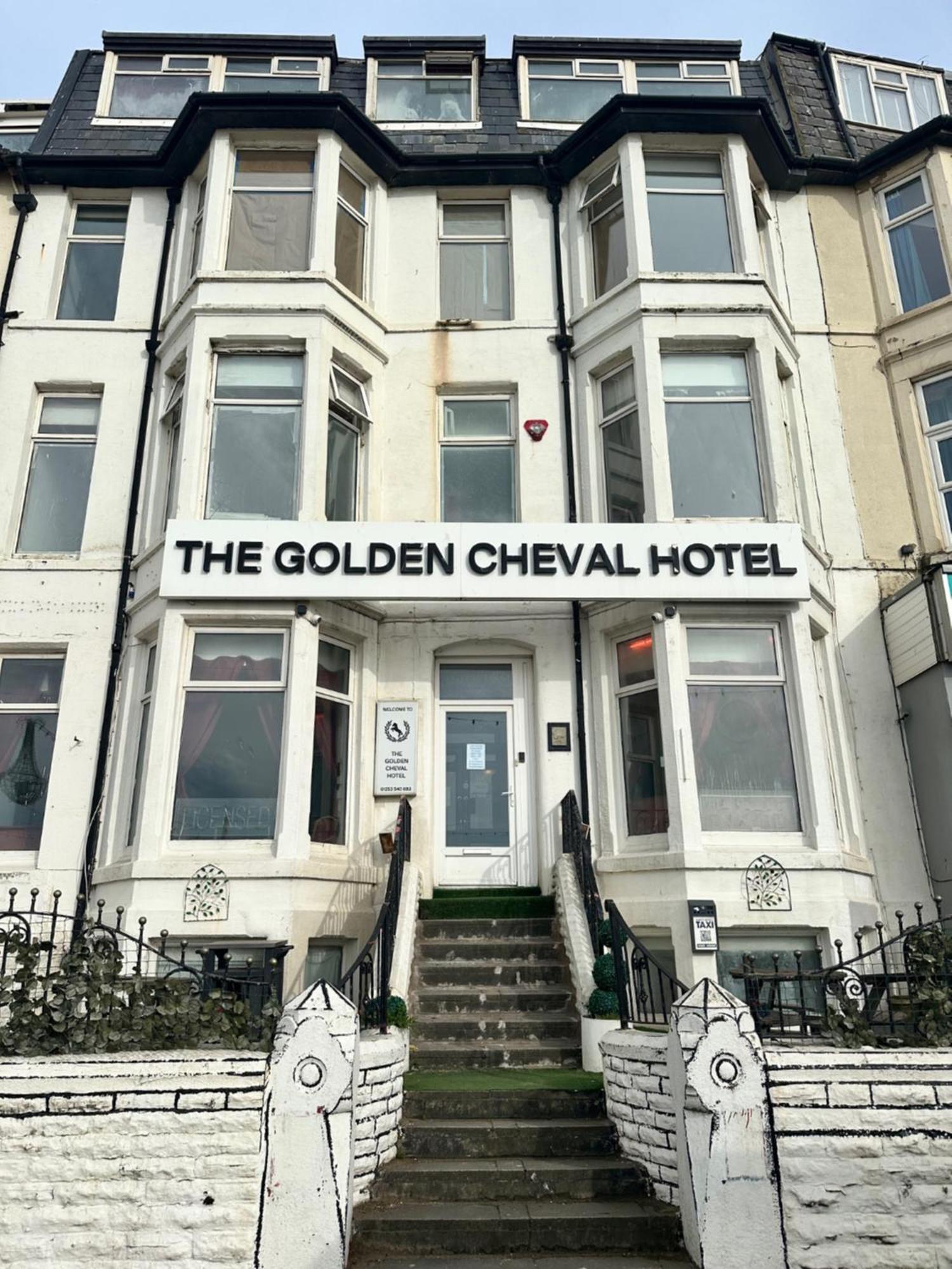 Oyo The Golden Cheval 3*