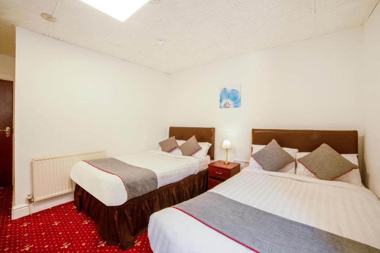 Oyo The Golden Cheval Hotel Blackpool